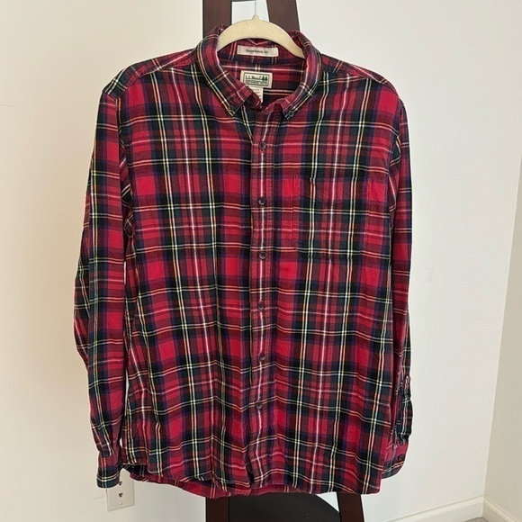 L.L. Bean Other - LL Bean Men’s Red Plaid Flannel Long Sleeve Button Down Sz M